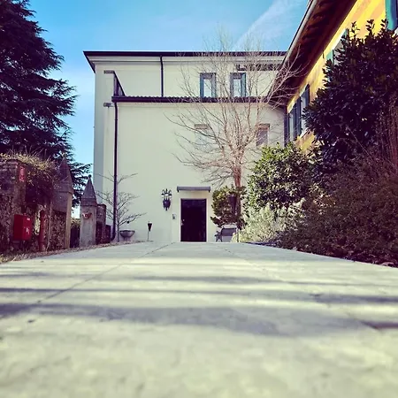 Ca Damiani Hotel 4*
